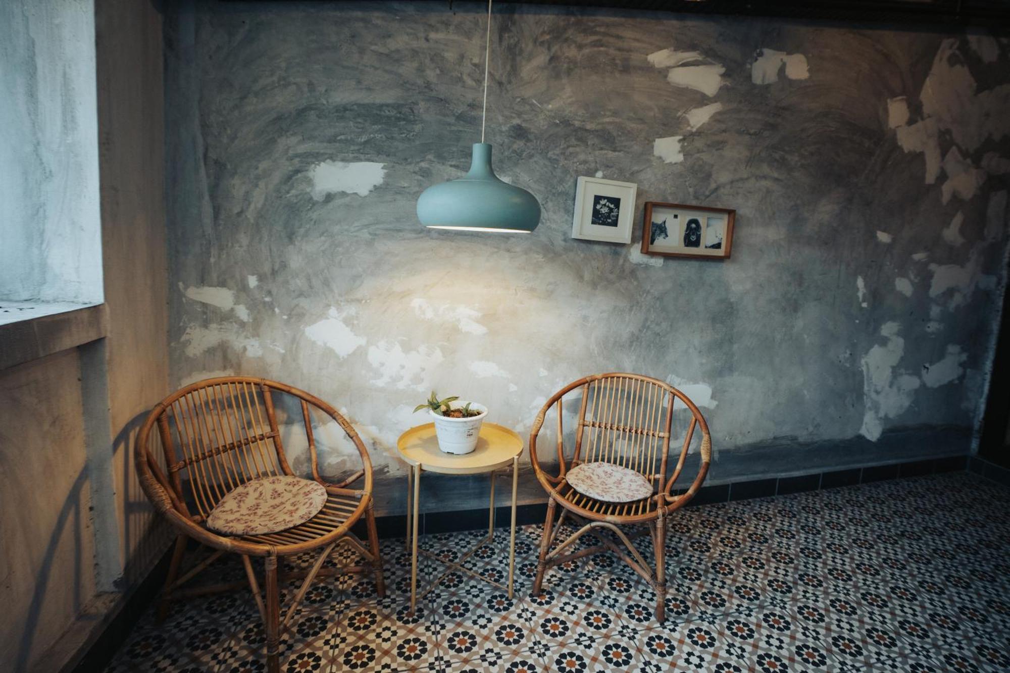 De Cafe & Capsule hotel *